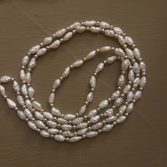 Jewelry - Elegant Rice Pearl Necklace